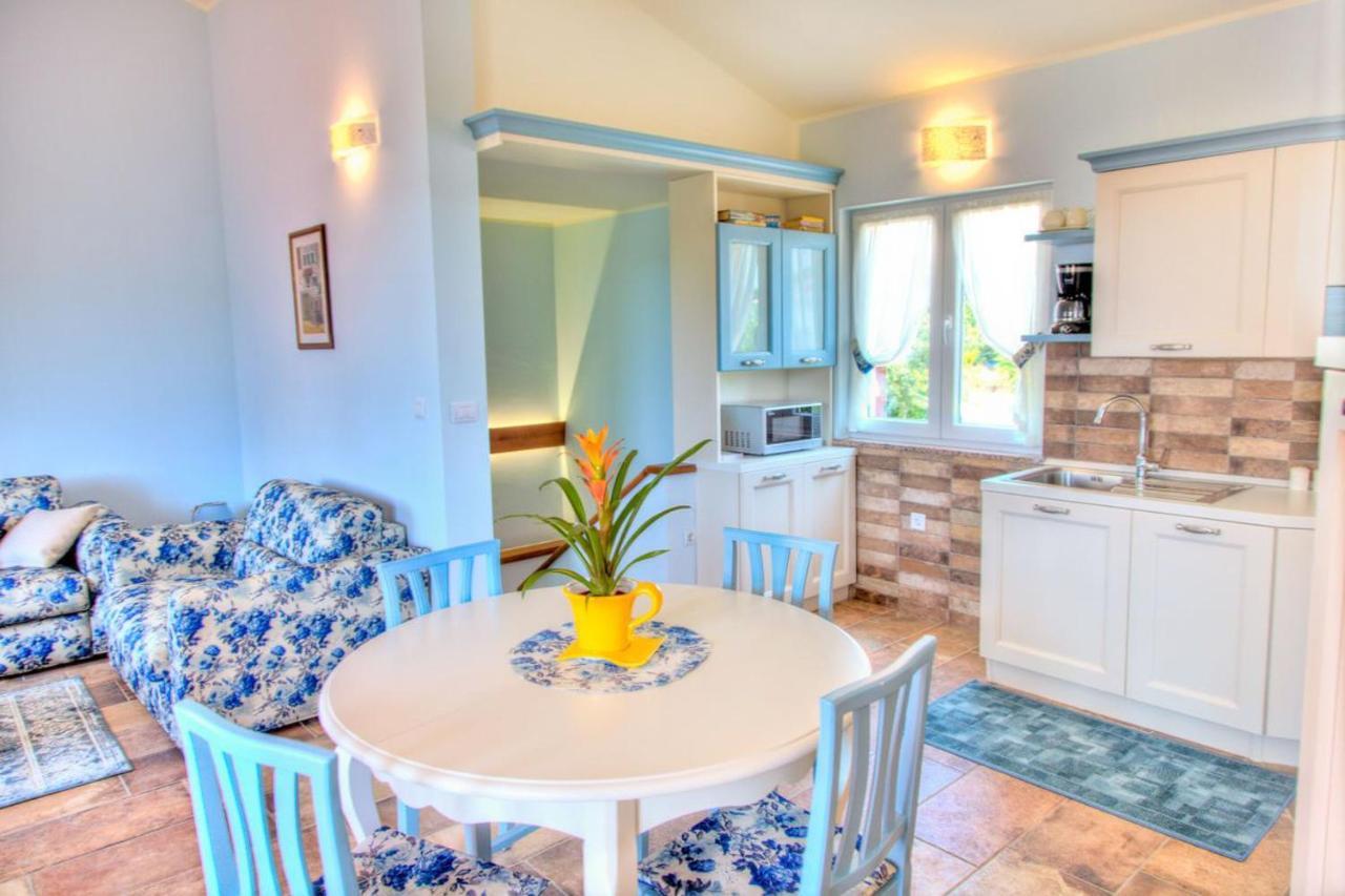 Apartment Petra near beach Veruda Esterno foto