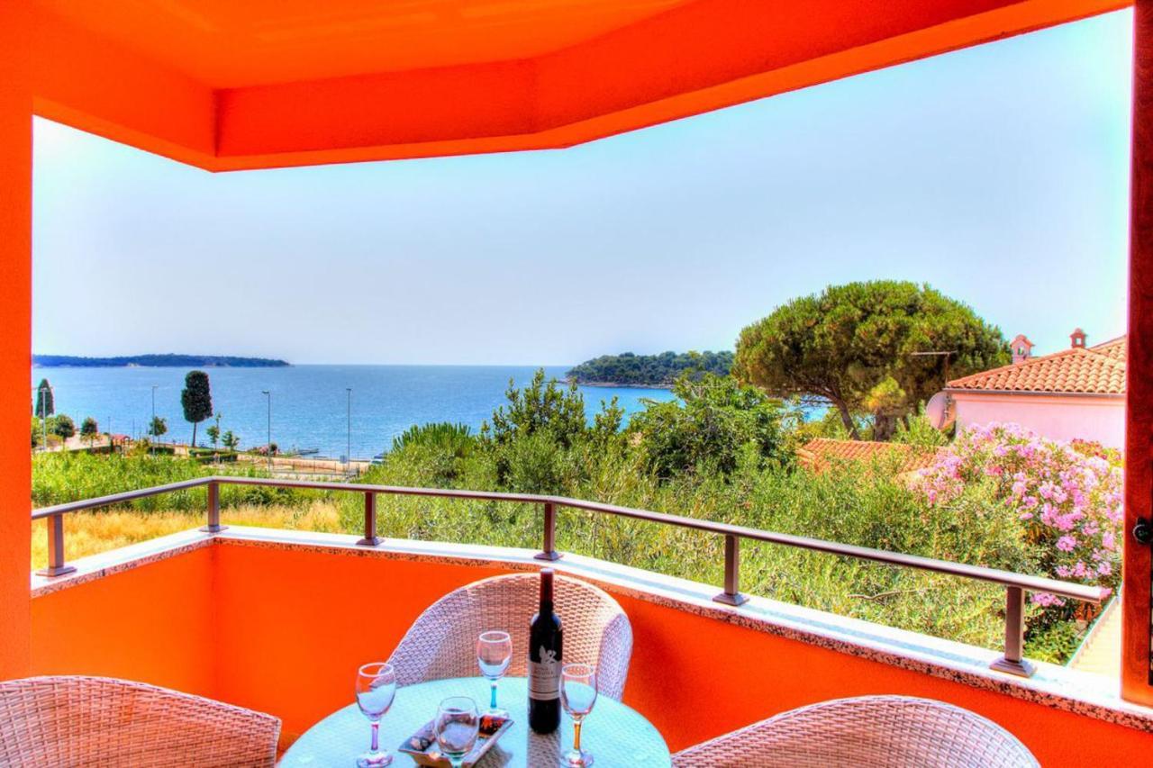 Apartment Petra near beach Veruda Esterno foto