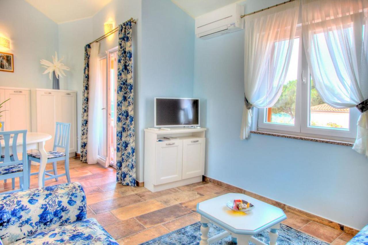 Apartment Petra near beach Veruda Esterno foto